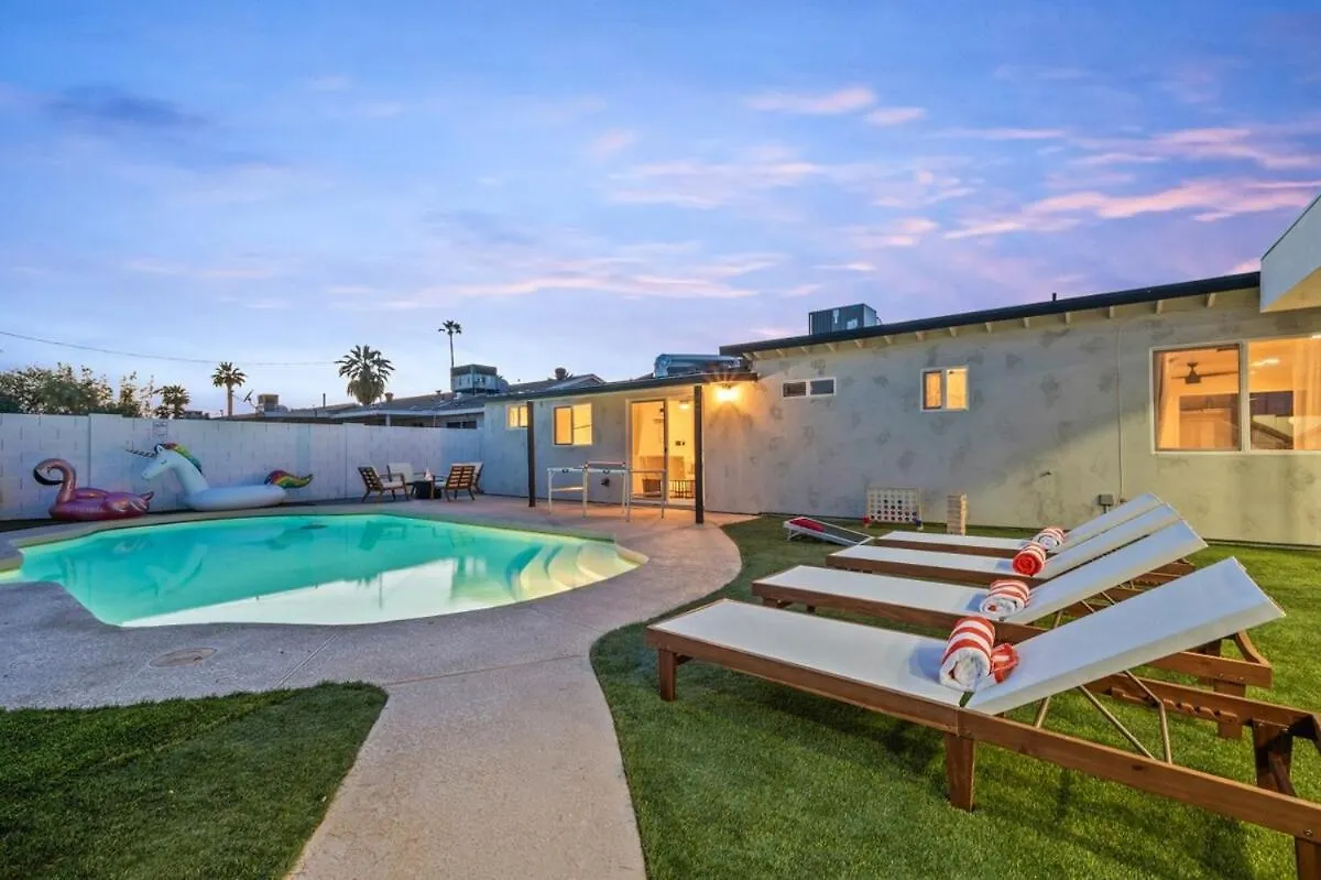 Luxurious 4B3B Home Scottsdale With Pool And Free Parking