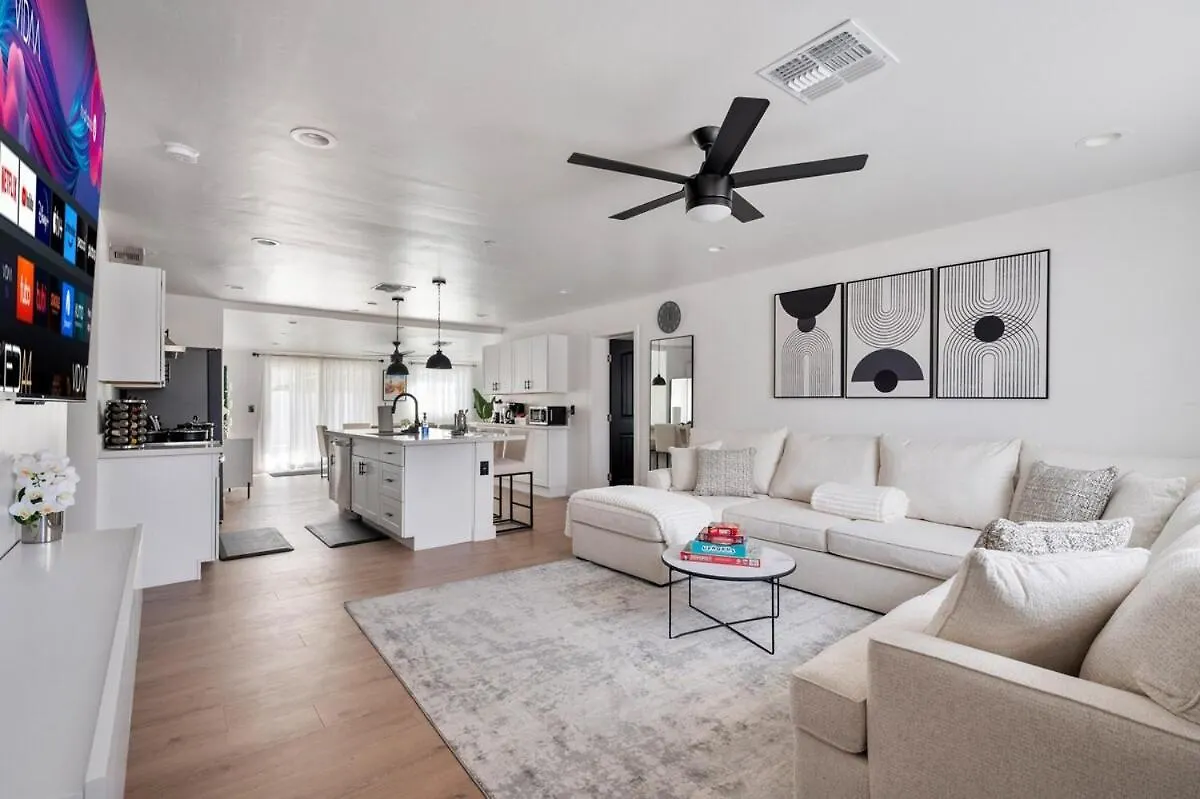 Appartamento Luxurious 4B3B Home Scottsdale With Pool And Free Parking